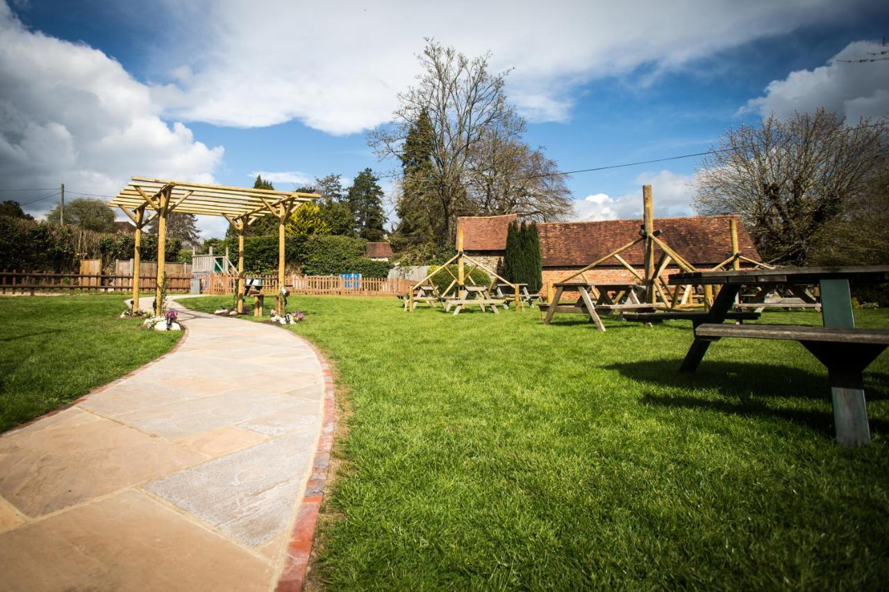The Half Moon Hotel Petersfield Bagian luar foto