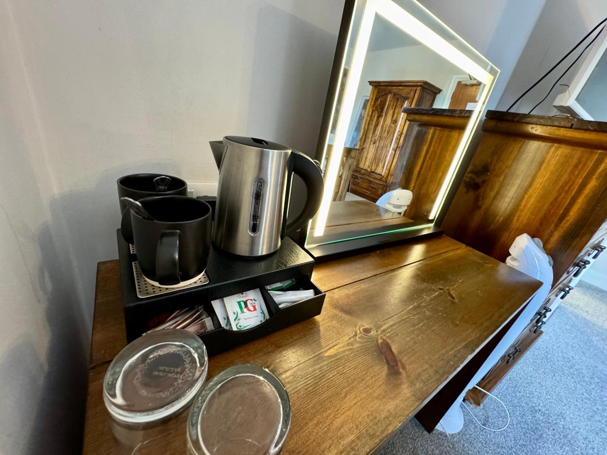 The Half Moon Hotel Petersfield Bagian luar foto